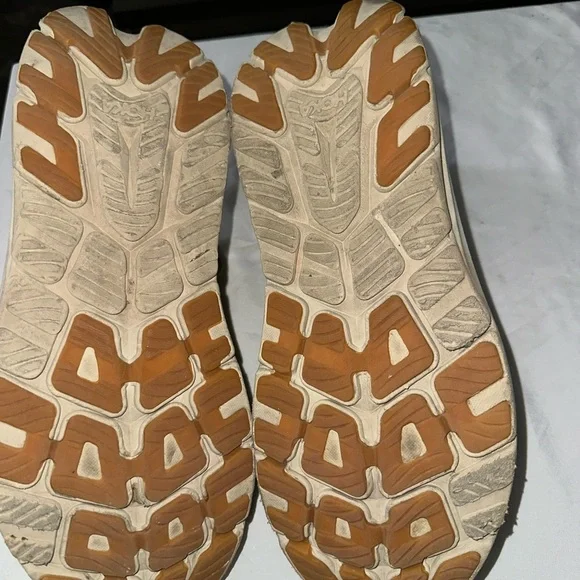 Hoka Kawana men’s 11D - Picture 2 of 4